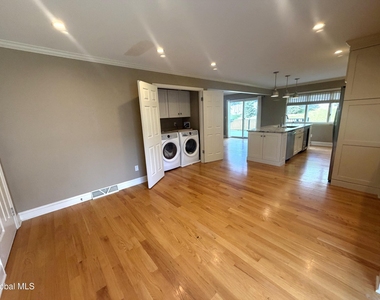 53 Huntleigh Drive - Photo Thumbnail 8