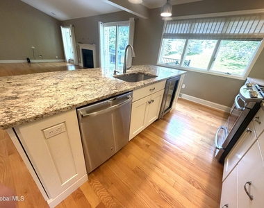 53 Huntleigh Drive - Photo Thumbnail 7