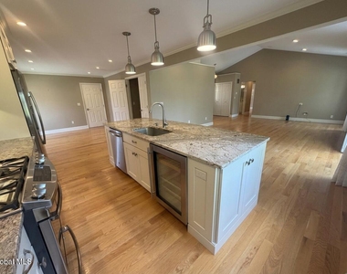 53 Huntleigh Drive - Photo Thumbnail 3