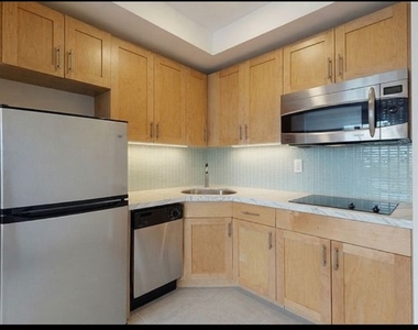 690 Greenwich Street - Photo Thumbnail 1