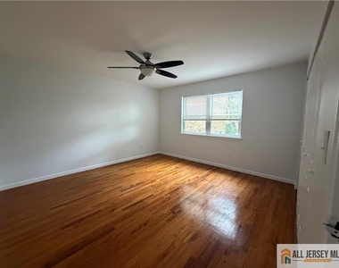 37 Judson Street - Photo Thumbnail 6
