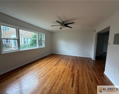 37 Judson Street - Photo Thumbnail 5