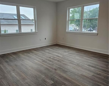1025 Raritan Road - Photo Thumbnail 7