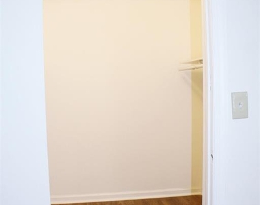306 Plymouth Road - Photo Thumbnail 14