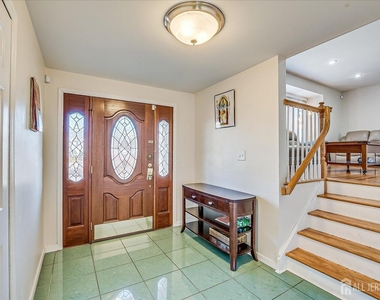 79 Beechwood Avenue - Photo Thumbnail 6