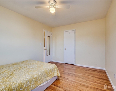 79 Beechwood Avenue - Photo Thumbnail 27