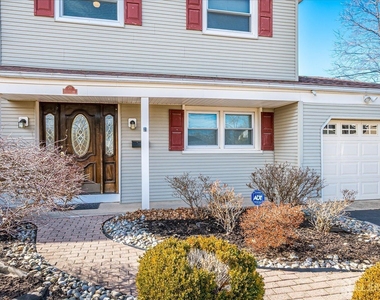 79 Beechwood Avenue - Photo Thumbnail 2