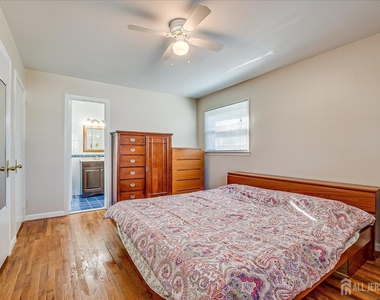 79 Beechwood Avenue - Photo Thumbnail 22