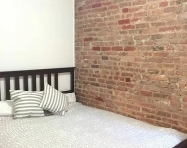 146 Sullivan Street - Photo Thumbnail 2