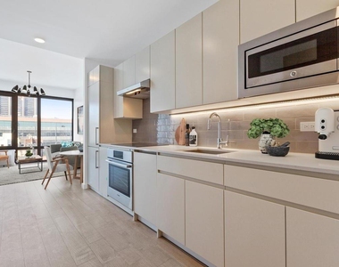 1790 3rd Avenue - Photo Thumbnail 2