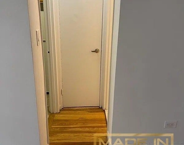 327 W 30th Street - Photo Thumbnail 6