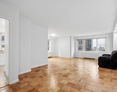 159 W 53rd Street - Photo Thumbnail 1