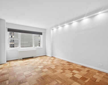 159 W 53rd Street - Photo Thumbnail 9