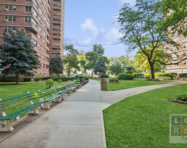477 Fdr Drive - Photo Thumbnail 21