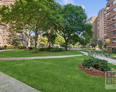 477 Fdr Drive - Photo Thumbnail 20