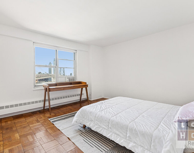 477 Fdr Drive - Photo Thumbnail 11