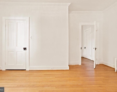 209 N Washington Street - Photo Thumbnail 92
