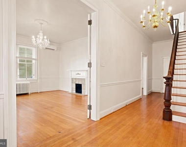 209 N Washington Street - Photo Thumbnail 13