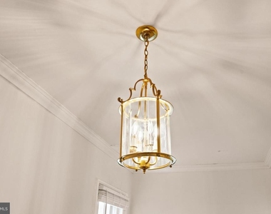 209 N Washington Street - Photo Thumbnail 115