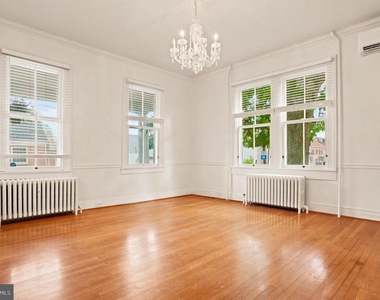 209 N Washington Street - Photo Thumbnail 15