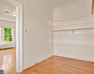 209 N Washington Street - Photo Thumbnail 102