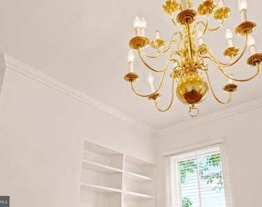 209 N Washington Street - Photo Thumbnail 30