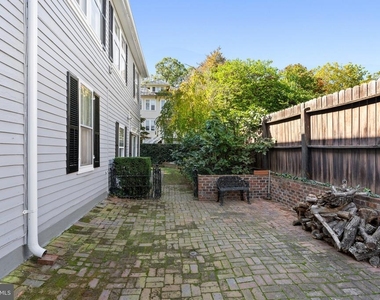 209 N Washington Street - Photo Thumbnail 127