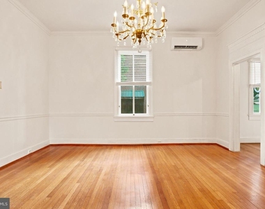 209 N Washington Street - Photo Thumbnail 33