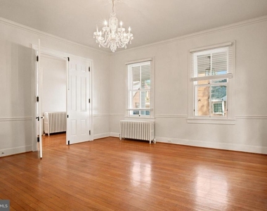 209 N Washington Street - Photo Thumbnail 20