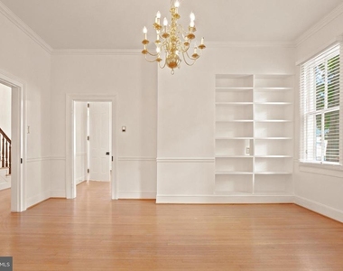 209 N Washington Street - Photo Thumbnail 28