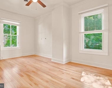 209 N Washington Street - Photo Thumbnail 76