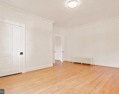 209 N Washington Street - Photo Thumbnail 91