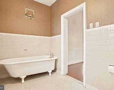 209 N Washington Street - Photo Thumbnail 45