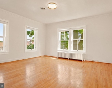 209 N Washington Street - Photo Thumbnail 94