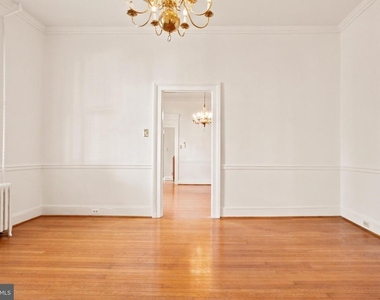 209 N Washington Street - Photo Thumbnail 23