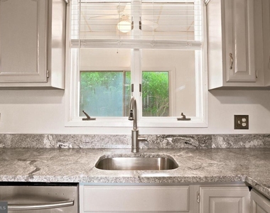 209 N Washington Street - Photo Thumbnail 52