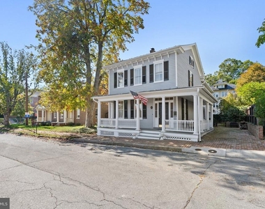209 N Washington Street - Photo Thumbnail 1