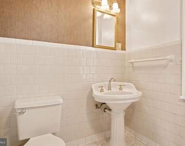 209 N Washington Street - Photo Thumbnail 38