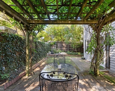 209 N Washington Street - Photo Thumbnail 129