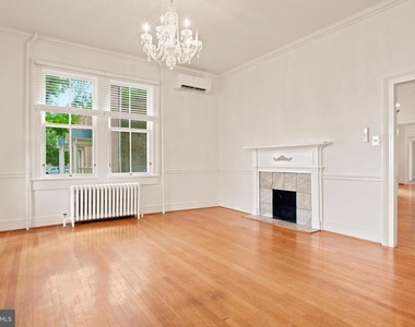 209 N Washington Street - Photo Thumbnail 17