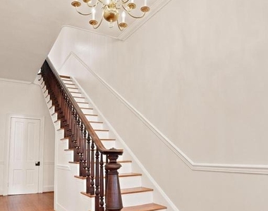209 N Washington Street - Photo Thumbnail 5