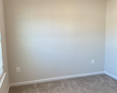 531 View Point Way - Photo Thumbnail 10