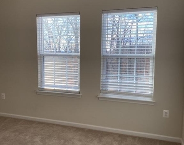 531 View Point Way - Photo Thumbnail 8