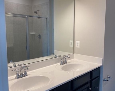 531 View Point Way - Photo Thumbnail 32