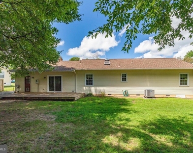 209 Raintree Boulevard - Photo Thumbnail 42