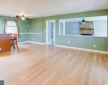 209 Raintree Boulevard - Photo Thumbnail 10