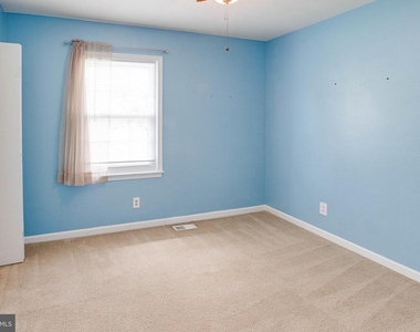 209 Raintree Boulevard - Photo Thumbnail 21