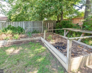 209 Raintree Boulevard - Photo Thumbnail 46