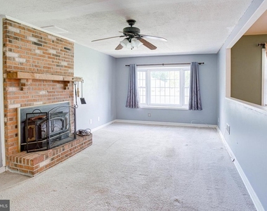 209 Raintree Boulevard - Photo Thumbnail 17