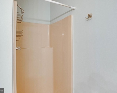 209 Raintree Boulevard - Photo Thumbnail 33